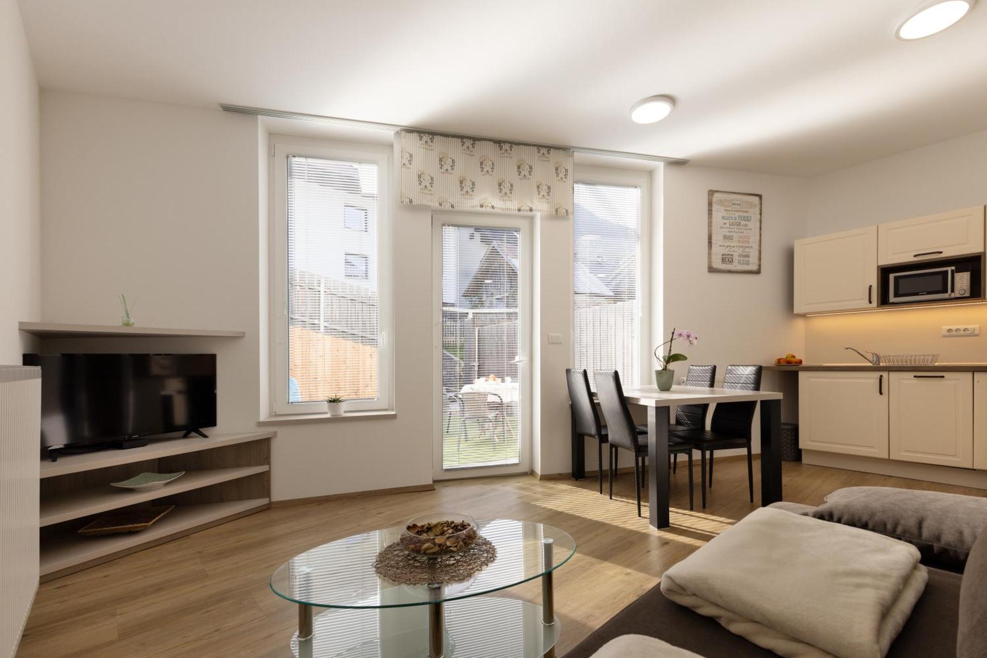 Apartmaji "La Vie Est Belle" Kranjska Gora Luaran gambar